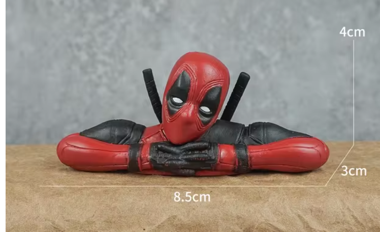 🦸‍♂️ Ajoutez une touche d'humour à votre espace avec la figurine Deadpool ! 🦸‍♂️