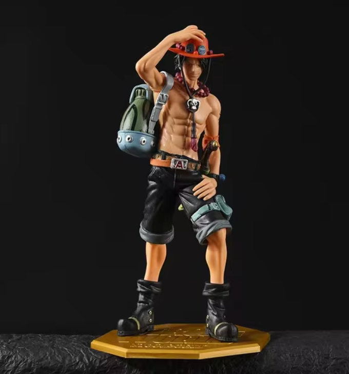 🏴‍☠️ Enflammez votre collection avec la figurine de Monkey D. Ace ! 🔥