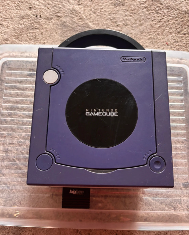Nintendo GameCube d’occasion – Avec manette et câbles inclus | Testée & garantie