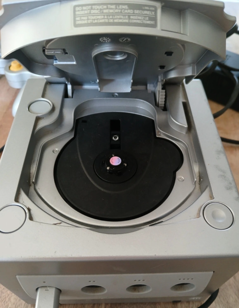 Nintendo GameCube d’occasion – Avec manette et câbles inclus | Testée & garantie