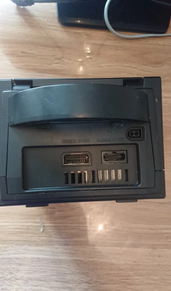 Nintendo GameCube d’occasion – Avec manette et câbles inclus | Testée & garantie