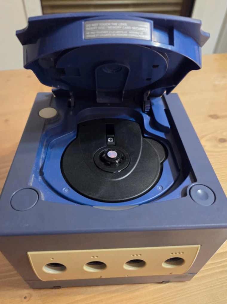 Nintendo GameCube d’occasion – Avec manette et câbles inclus | Testée & garantie