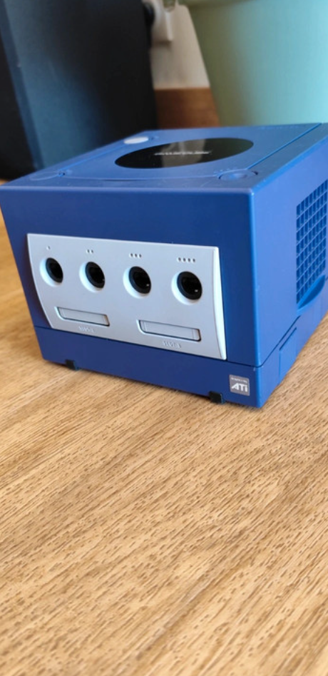 Nintendo GameCube d’occasion – Avec manette et câbles inclus | Testée & garantie