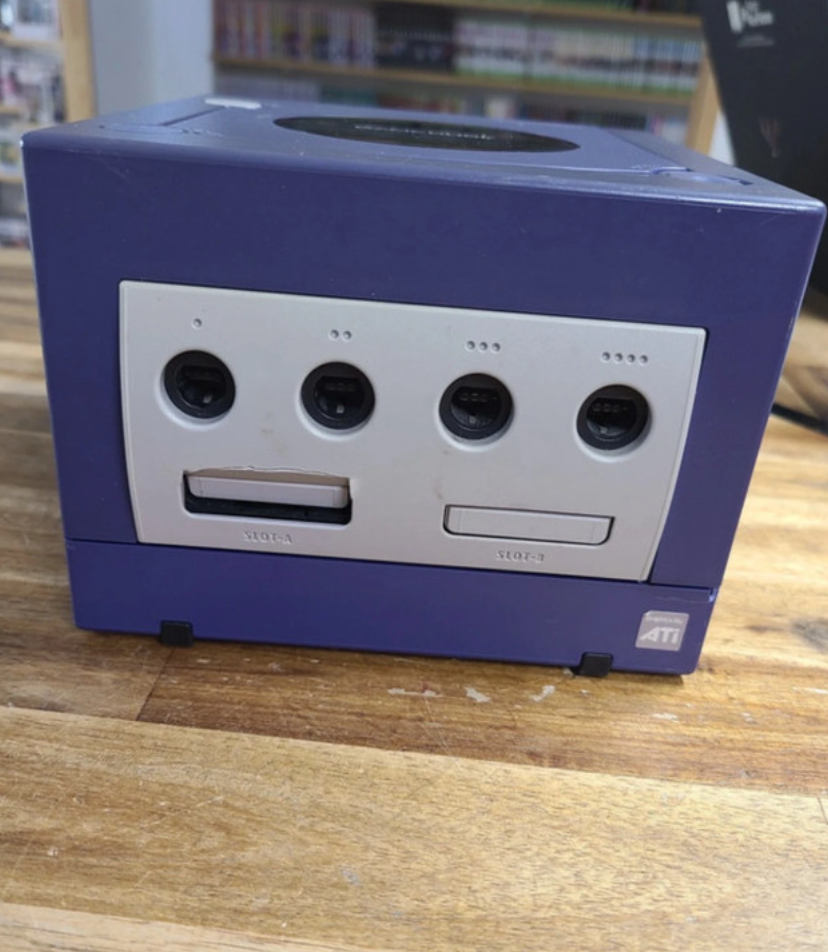 Nintendo GameCube d’occasion – Avec manette et câbles inclus | Testée & garantie