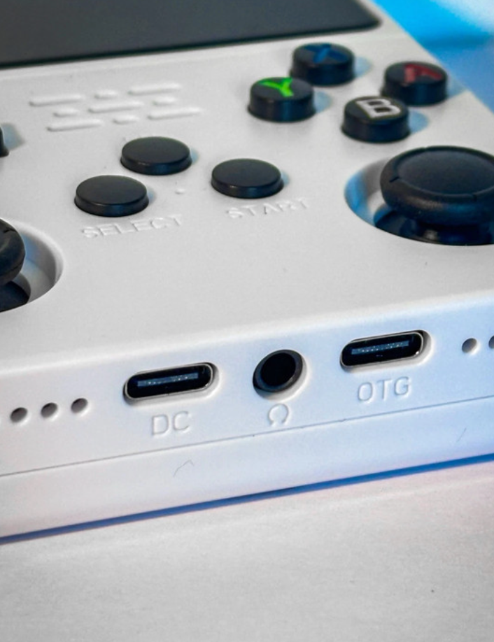 Console R36 – Plus de 15 000 jeux intégrés + émulateurs PSP, PS1, Nintendo 64