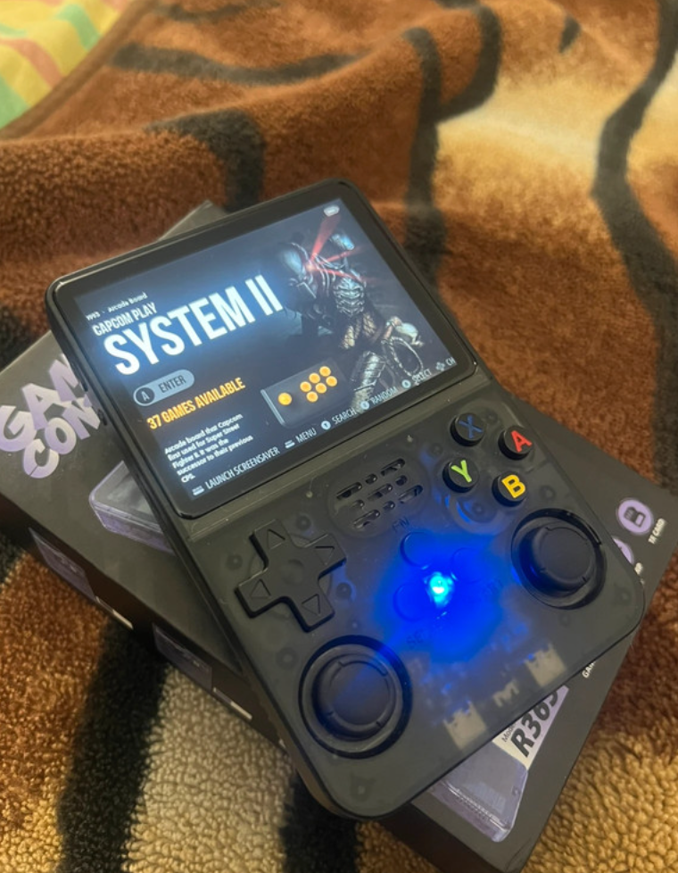 Console R36 – Plus de 15 000 jeux intégrés + émulateurs PSP, PS1, Nintendo 64