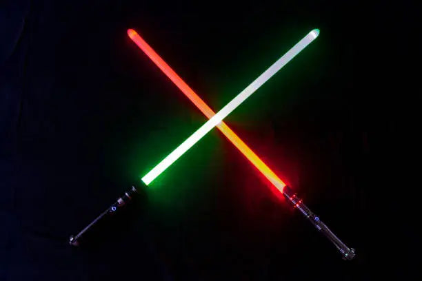 ✔️ Reproduction fidèle des sabres laser emblématiques de Star Wars. ✔️ Des heures de jeu et de duel pour les fans de la saga. ✔️ Transformez-vous en un vrai Jedi ou Sith.  Découvrez notre gamme de sabres laser Star Wars sur LaBoutike dès maintenant !  #SabreLaser #StarWars #LaBoutike #ForceEtLumière #FanDeStarWars #JeuDeRôle #JediOuSith #CollectionStarWars #L'ÉpiqueContinu